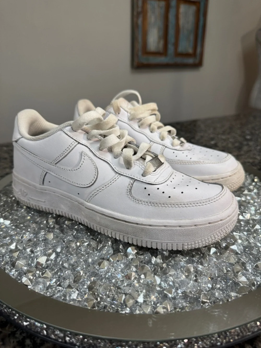 Nike Air Force 1 Big Girl White Low-Top Leather Sneakers EUC 4.5Y